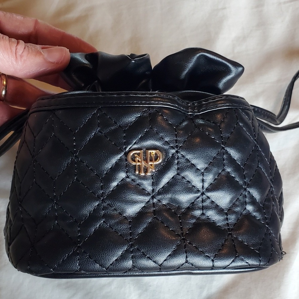 PurseN Black Quilted Faux Leather Drawstring Jewelry Travel Bag Blue Interior
